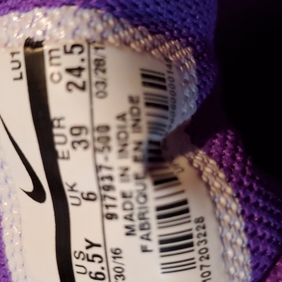 Nike flex comfort shoes. - Picture 5 of 5